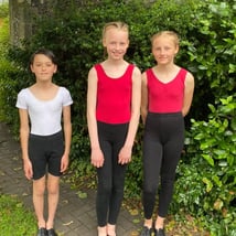 Ballet classes in Mill End for 7-9 year olds. ISTD Grade 1 Ballet, Rise Studios, Loopla