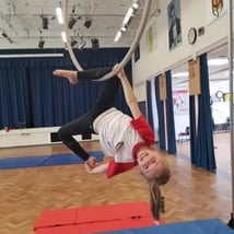 Circus Skills classes in Harpenden for 3-11 year olds. Under 11 Circus, Showtime Circus, Loopla