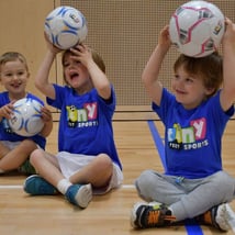 Multi Sports activities in Fulham for 2-3 year olds. Christmas Camps (2yrs 6mths-3yrs 6mths), Tiny Feet Sports, Loopla