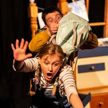 Theatre Show activities in Ratcliff for 4-15 year olds. Margo and Mr Whatsit, Half Moon , Loopla