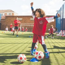Football classes in Redhill for 5-7 year olds. Mega Kickers Surrey, 5yrs - 7.5yrs, Little Kickers East Surrey, Loopla