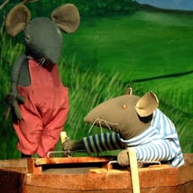 Theatre Show  in Little Venice for 3-17, adults. The Town Mouse and the Country Mouse, Puppet Theatre Barge, Loopla