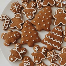 Holiday camp  in Belgravia for 6-15 year olds. Kids Camp: Christmas Baking, En Cuisine Cooking School, Loopla