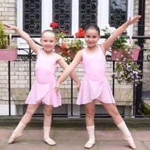 Ballet classes in Fulham for 6-7 year olds. Primary Ballet, 6-7yrs, Knightsbridge Ballet, Loopla