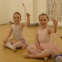 Ballet classes in Camden for 5 year olds. Ballet Pre-Primary RAD, 5+ yrs, EnoDanse, Loopla