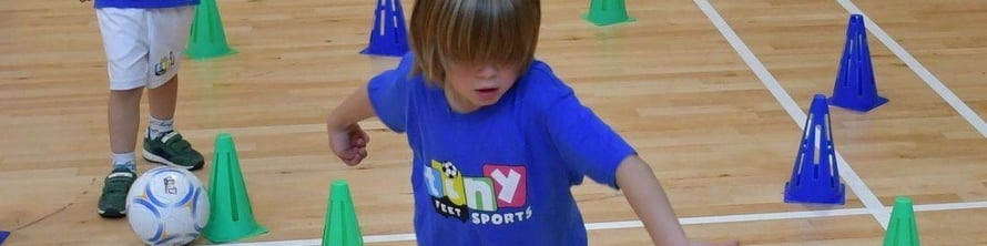 Multi Sports activities in Fulham for 2-3 year olds. Christmas Camps (2yrs 6mths-3yrs 6mths), Tiny Feet Sports, Loopla