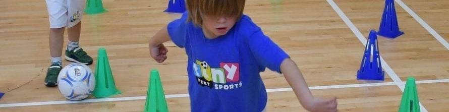 Multi Sports activities in Fulham for 3-5 year olds. Christmas Camps (3yrs 6mths - 5yrs), Tiny Feet Sports, Loopla