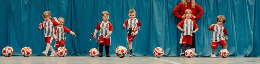 Football classes in Poole for 1-2 year olds. Little Kicks Bournemouth, Little Kickers Bournemouth, Poole, Christchurch and Ringwood, Loopla